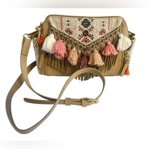 Hostess Pick x 2 π₯³π₯π« Bohemian Tassel Crossbody Bag